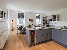 The Emma Suite Stone Cross Mansion