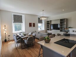 The Emma Suite Stone Cross Mansion