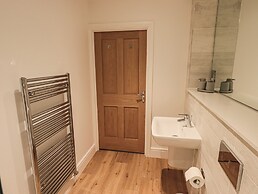 The Emma Suite Stone Cross Mansion