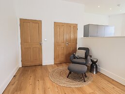 The Emma Suite Stone Cross Mansion