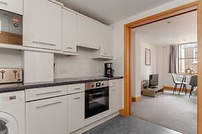 Holborn Penthouse Apartment with Terrace