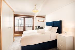 Holborn Penthouse Apartment with Terrace