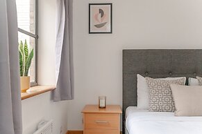 Holborn Penthouse Apartment with Terrace