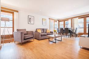Holborn Penthouse Apartment with Terrace
