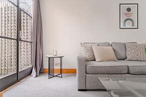 Holborn Penthouse Apartment with Terrace