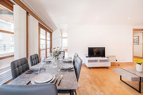 Holborn Penthouse Apartment with Terrace