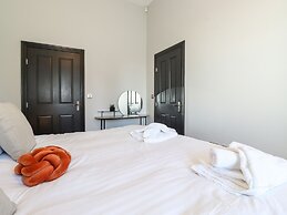 The Mary Maude Suite Stone Cross Mansion