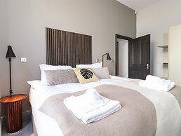 The Mary Maude Suite Stone Cross Mansion