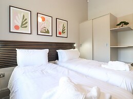 The Mary Maude Suite Stone Cross Mansion