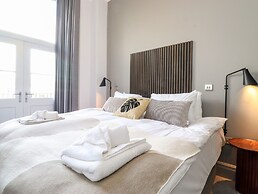 The Mary Maude Suite Stone Cross Mansion