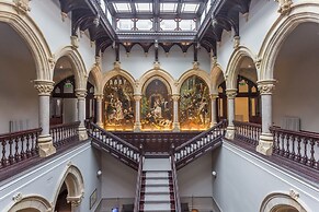 The Wilfred Suite Stone Cross Mansion