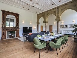 The Wilfred Suite Stone Cross Mansion