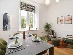 William Tower Suite Stone Cross Mansion