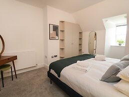 William Tower Suite Stone Cross Mansion