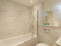 William Tower Suite Stone Cross Mansion