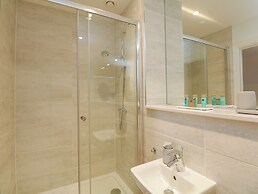 William Tower Suite Stone Cross Mansion