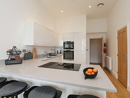 William Tower Suite Stone Cross Mansion