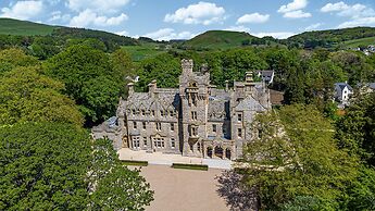 The Lucy Suite Stone Cross Mansion