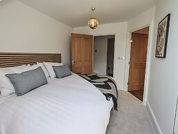 The Lucy Suite Stone Cross Mansion