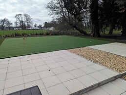 The Lucy Suite Stone Cross Mansion