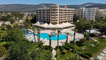 The Holiday Resort Hotel - All inclusive