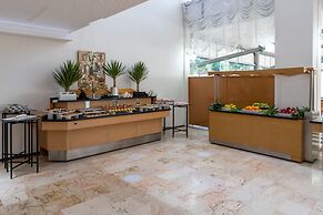 The Holiday Resort Hotel - All inclusive