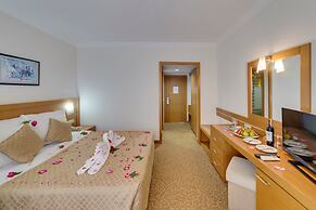 The Holiday Resort Hotel - All inclusive