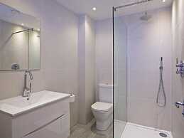 3 The Drive, Hillfield Village