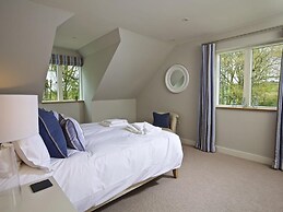 3 The Drive, Hillfield Village