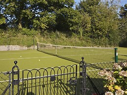 3 The Drive, Hillfield Village