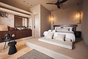 Noma Milos - Delmar Collection