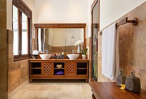 Swan Paradise A Pramana Experience