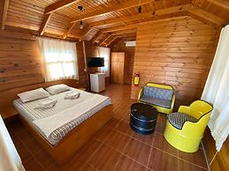 Demre Sahildeki Ev Bungalov