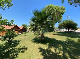 Demre Sahildeki Ev Bungalov