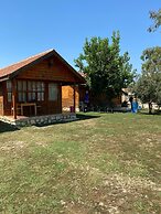 Demre Sahildeki Ev Bungalov