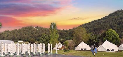 Utopia Feels Botanical Glampground