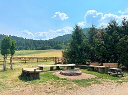 Utopia Feels Botanical Glampground