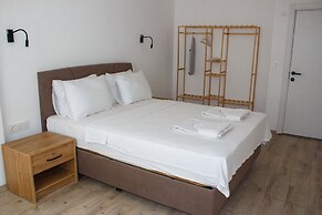 Aloha Suites Mediterranean