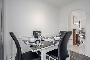 Tms Lovely 3 Bed House-tilbury-free Parking