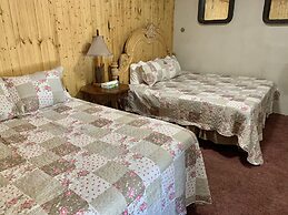 Grey Squirrel Resort