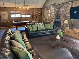 Grey Squirrel Resort