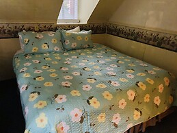 Grey Squirrel Resort