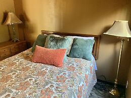 Grey Squirrel Resort