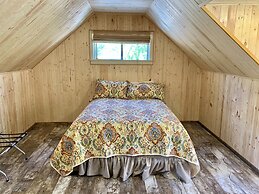 Grey Squirrel Resort