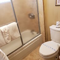 Grey Squirrel Resort