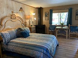 Grey Squirrel Resort