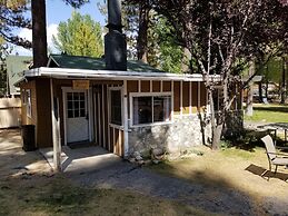 Grey Squirrel Resort