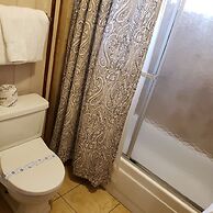 Grey Squirrel Resort