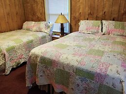 Grey Squirrel Resort