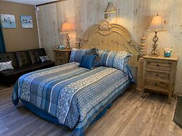 Grey Squirrel Resort